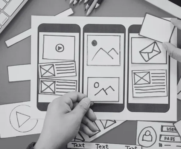 UX wireframing and mobile app design planning with paper elements // UX drótváz és mobilalkalmazás tervezése papírelemekkel